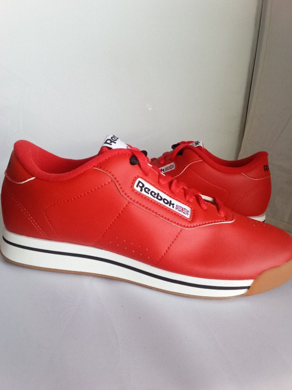 Reebok Princess Red White Gum Womens Shoes Size 6